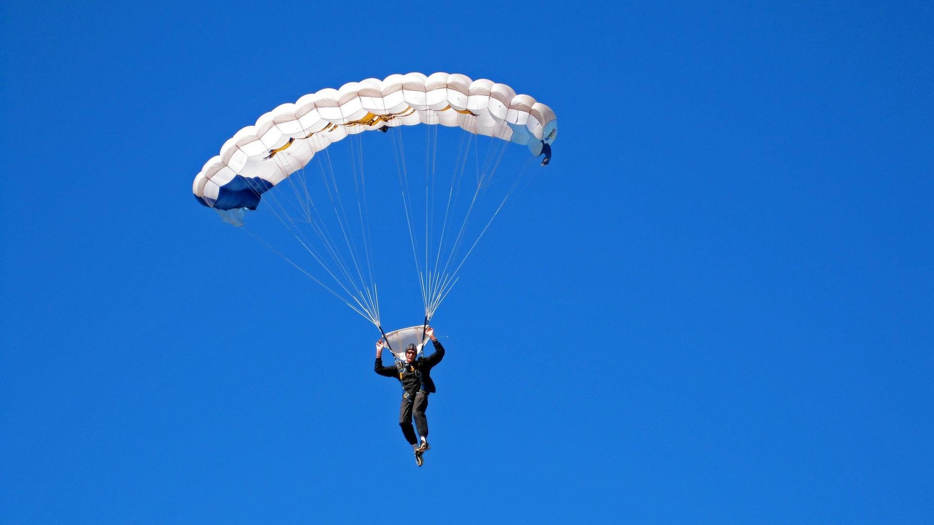 全国青少年“篮球+科技”创新成果展在广州盛大开启，推动产业升级